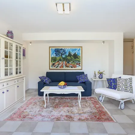 Secret Garden Barada * Trogir