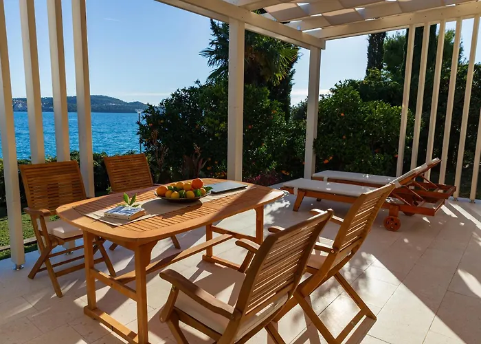 Διαμέρισμα Secret Garden Barada *