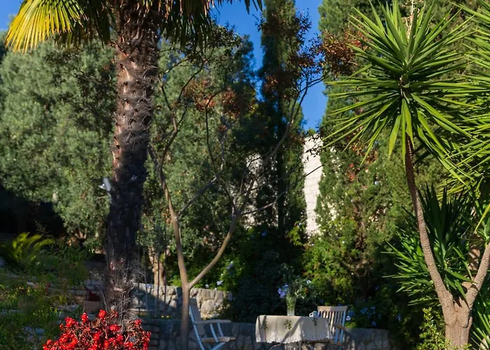 Secret Garden Barada