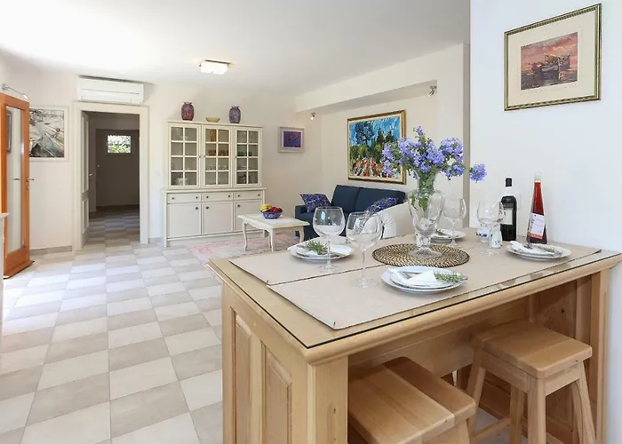 Secret Garden Barada Appartement Trogir