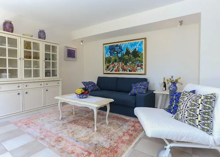 Secret Garden Barada * Trogir