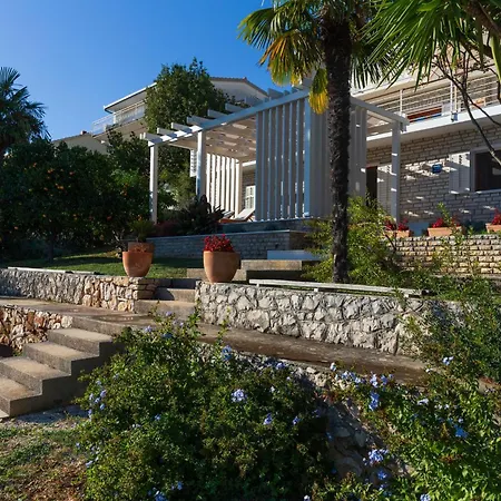 Secret Garden Barada Trogir