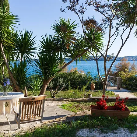 Secret Garden Barada Apartment Trogir