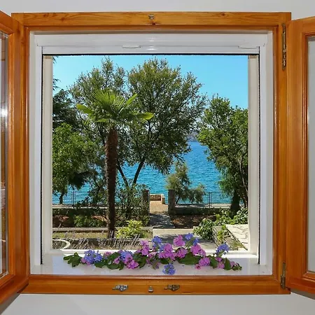 Apartment Secret Garden Barada
