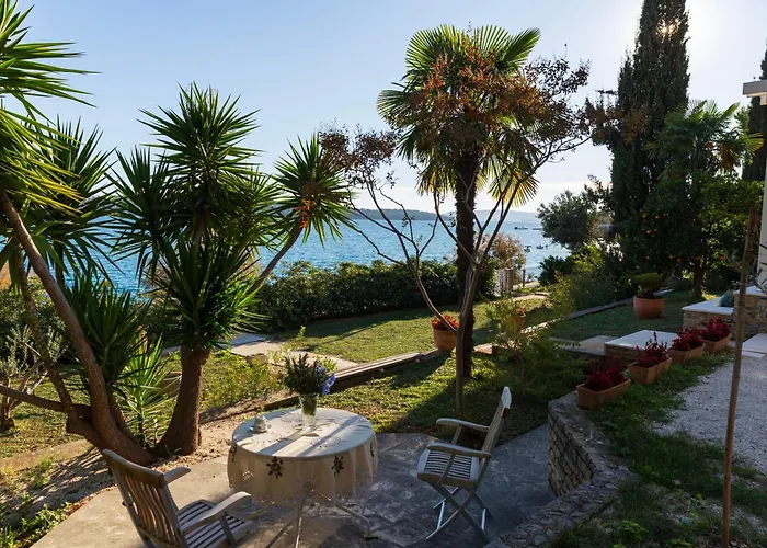Secret Garden Barada Daire Trogir
