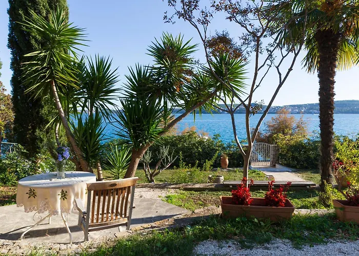 Secret Garden Barada Daire Trogir