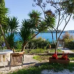 Secret Garden Barada Apartment Trogir