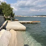 Secret Garden Barada Apartment Trogir